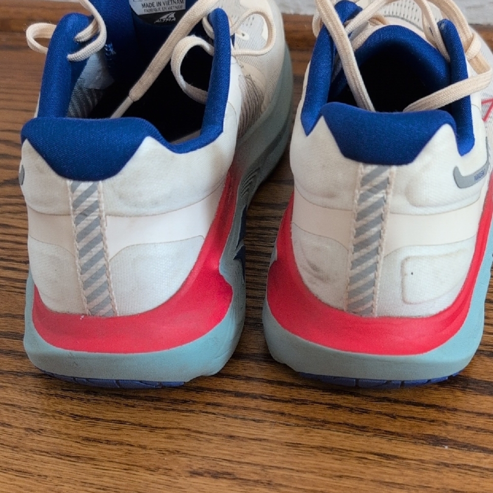 Altra Men's Paradigm 7 Running Shoes - Picture 4 of 8